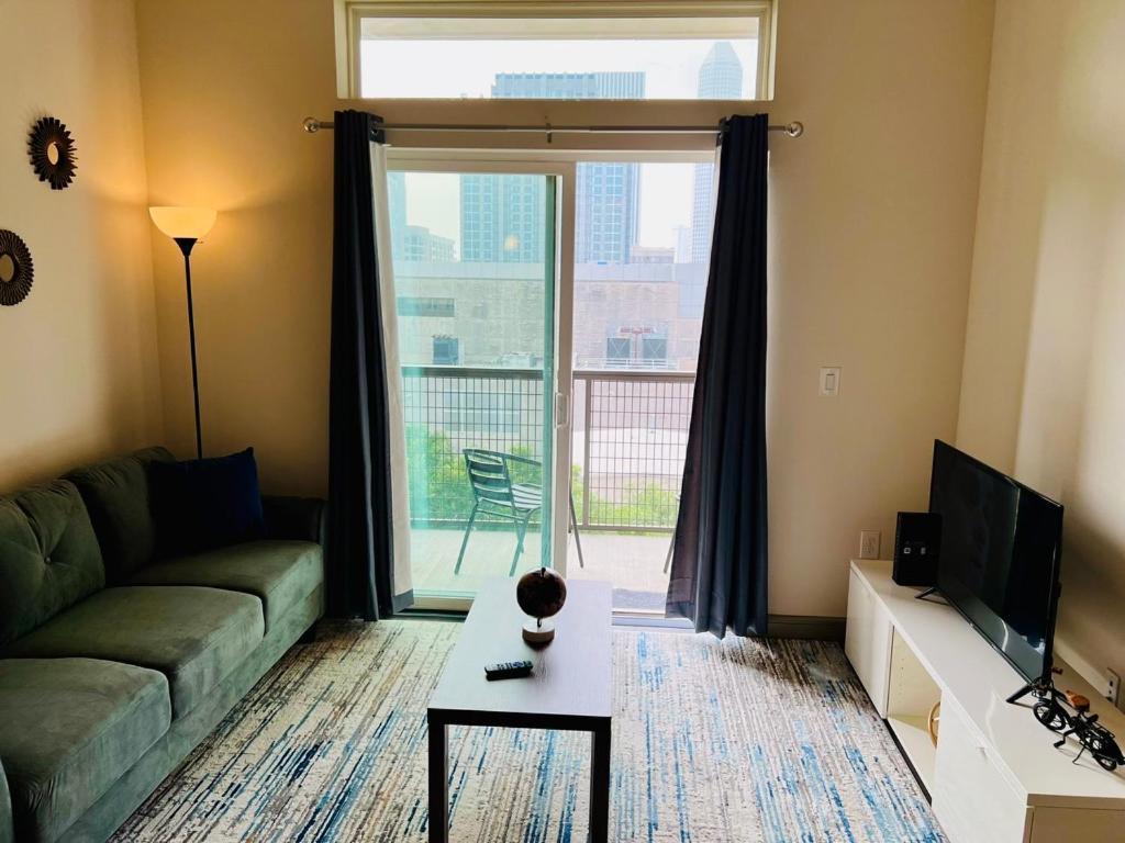 Downtown Apt Free Parking - Pool - Gym - Fully Kitchen Houston Buitenkant foto