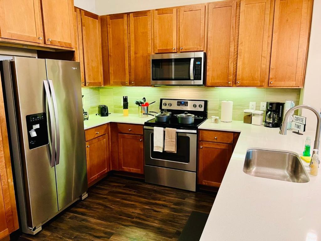 Downtown Apt Free Parking - Pool - Gym - Fully Kitchen Houston Buitenkant foto