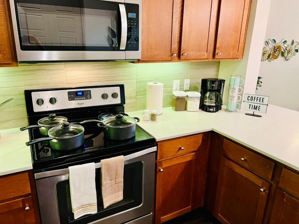Downtown Apt Free Parking - Pool - Gym - Fully Kitchen Houston Buitenkant foto