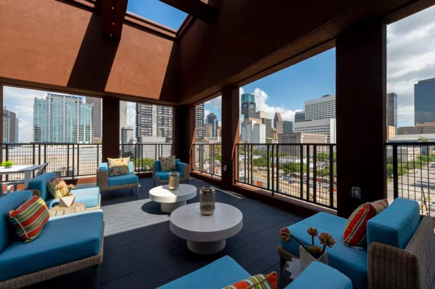 Downtown Apt Free Parking - Pool - Gym - Fully Kitchen Houston Buitenkant foto