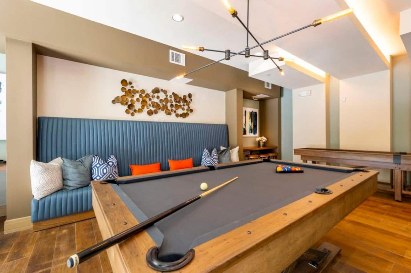 Downtown Apt Free Parking - Pool - Gym - Fully Kitchen Houston Buitenkant foto