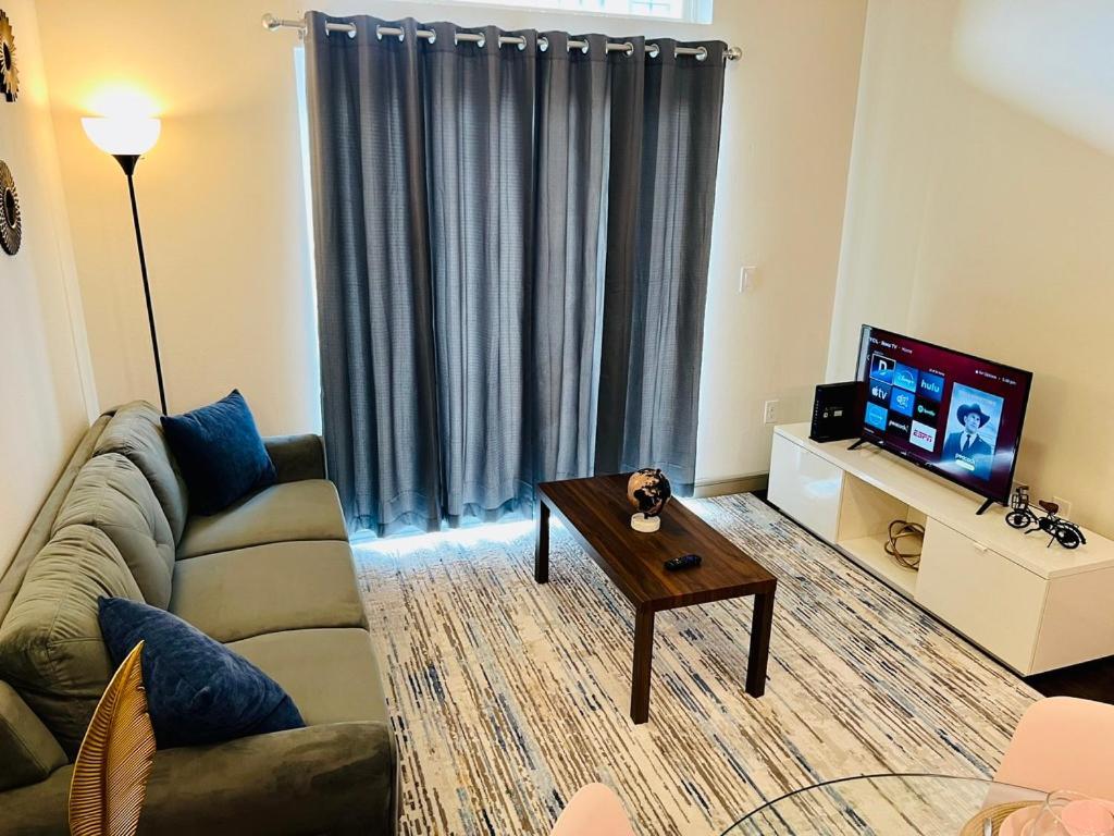 Downtown Apt Free Parking - Pool - Gym - Fully Kitchen Houston Buitenkant foto